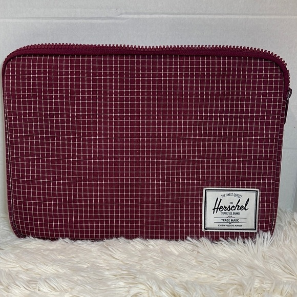 Herschel Supply Company Other - Herschel Supply Company Anchor laptop iPad sleeve.